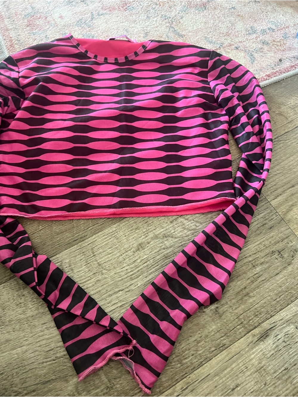 Edikted Pink and Black Striped Long-Sleeve Crop Top - Picture 4 of 8